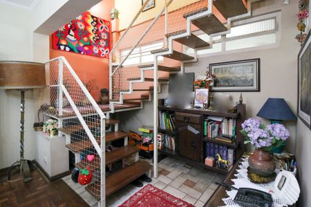 Casa à venda com 346m², 4 quartos e 3 vagas Casa à venda com 346m², 4 quartos e 3 vagasSala de Jantar