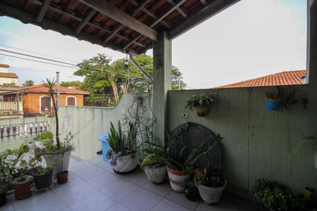 Casa à venda com 346m², 4 quartos e 3 vagas Casa à venda com 346m², 4 quartos e 3 vagasTerraço