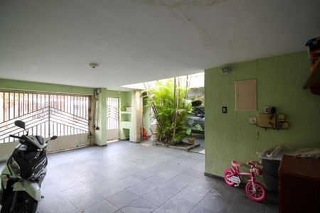 Casa à venda com 346m², 4 quartos e 3 vagas Casa à venda com 346m², 4 quartos e 3 vagasGaragem