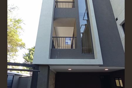 Casa de condomínio à venda com 209m², 3 quartos e 2 vagas Casa de condomínio à venda com 209m², 3 quartos e 2 vagasFachada