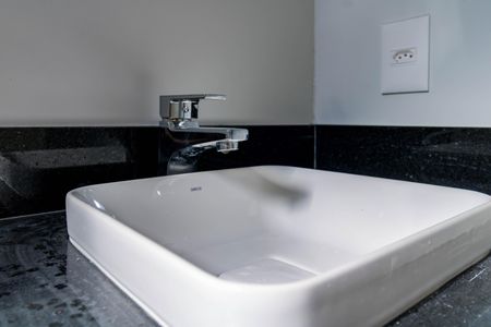 Casa de condomínio à venda com 209m², 3 quartos e 2 vagas Casa de condomínio à venda com 209m², 3 quartos e 2 vagasBanheiro do Quarto 2