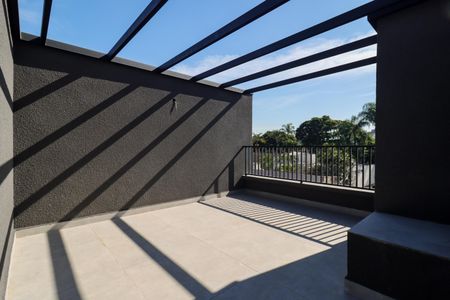 Apartamento à venda com 201m², 3 quartos e 2 vagas Apartamento à venda com 201m², 3 quartos e 2 vagasTerraço