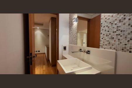 Apartamento à venda com 178m², 4 quartos e 4 vagas Apartamento à venda com 178m², 4 quartos e 4 vagasLavabo