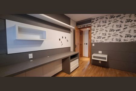 Apartamento à venda com 178m², 4 quartos e 4 vagas Apartamento à venda com 178m², 4 quartos e 4 vagasSuíte 3