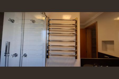 Apartamento à venda com 178m², 4 quartos e 4 vagas Apartamento à venda com 178m², 4 quartos e 4 vagasBanheiro da Suíte 4