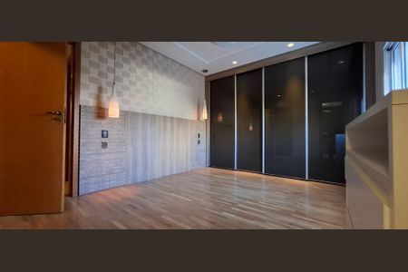 Apartamento à venda com 178m², 4 quartos e 4 vagas Apartamento à venda com 178m², 4 quartos e 4 vagasSuíte 4