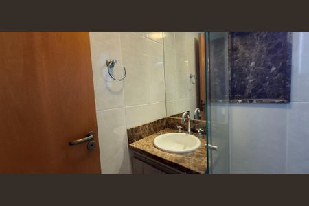 Apartamento à venda com 178m², 4 quartos e 4 vagas Apartamento à venda com 178m², 4 quartos e 4 vagasBanheiro da Suíte