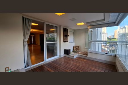 Apartamento à venda com 178m², 4 quartos e 4 vagas Apartamento à venda com 178m², 4 quartos e 4 vagasVaranda da Sala