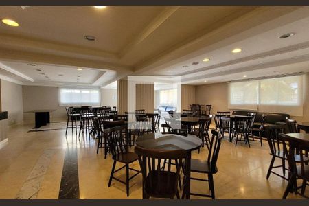 Apartamento à venda com 178m², 4 quartos e 4 vagas Apartamento à venda com 178m², 4 quartos e 4 vagasÁrea comum - Salão de festas