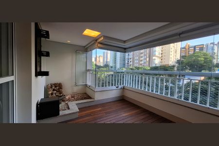 Apartamento à venda com 178m², 4 quartos e 4 vagas Apartamento à venda com 178m², 4 quartos e 4 vagasVaranda da Sala