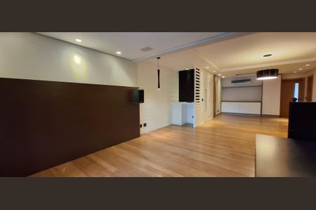 Apartamento à venda com 178m², 4 quartos e 4 vagas Apartamento à venda com 178m², 4 quartos e 4 vagasSala