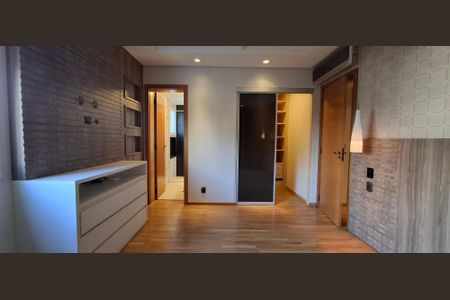 Apartamento à venda com 178m², 4 quartos e 4 vagas Apartamento à venda com 178m², 4 quartos e 4 vagasSuíte 4