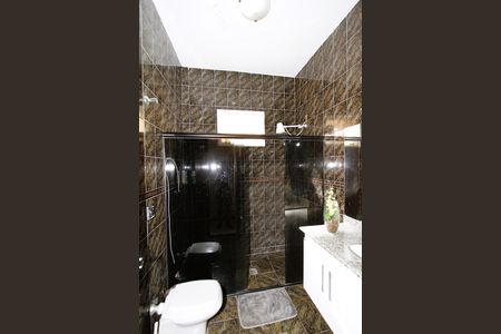 Casa à venda com 230m², 3 quartos e 2 vagasBanheiro Social