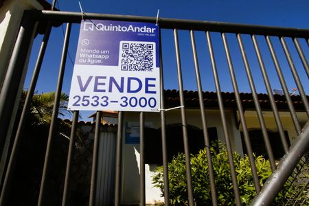 Casa à venda com 230m², 3 quartos e 2 vagasplaca