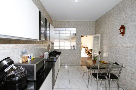 Casa à venda com 230m², 3 quartos e 2 vagasCozinha
