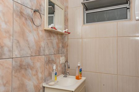 Casa à venda com 254m², 3 quartos e 10 vagasBanheiro 1