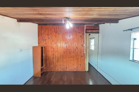 Casa à venda com 250m², 4 quartos e 6 vagas Casa à venda com 250m², 4 quartos e 6 vagasQuarto Sótão