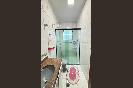 Casa à venda com 250m², 4 quartos e 6 vagas Casa à venda com 250m², 4 quartos e 6 vagasBanheiro