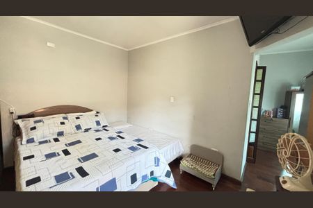 Casa à venda com 250m², 4 quartos e 6 vagas Casa à venda com 250m², 4 quartos e 6 vagasSuite