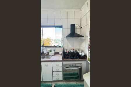 Casa à venda com 250m², 4 quartos e 6 vagas Casa à venda com 250m², 4 quartos e 6 vagasCozinha