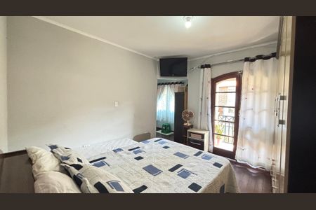 Casa à venda com 250m², 4 quartos e 6 vagas Casa à venda com 250m², 4 quartos e 6 vagasSuíte