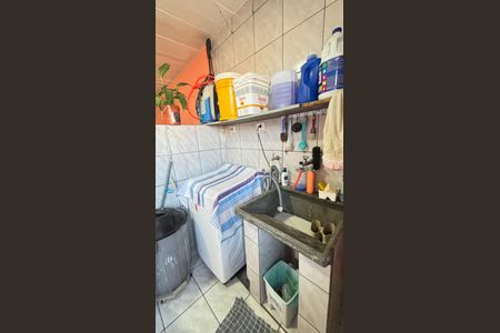 Casa à venda com 250m², 4 quartos e 6 vagas Casa à venda com 250m², 4 quartos e 6 vagasQuintal - Area de Serviço