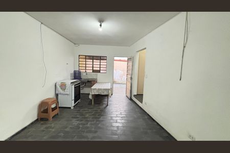 Casa à venda com 250m², 4 quartos e 6 vagas Casa à venda com 250m², 4 quartos e 6 vagasPorão