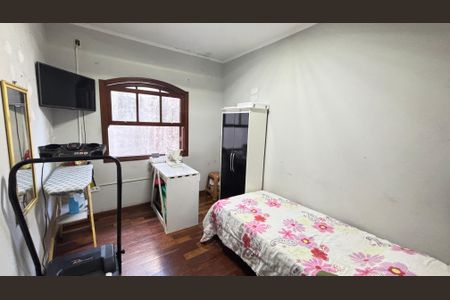 Casa à venda com 250m², 4 quartos e 6 vagas Casa à venda com 250m², 4 quartos e 6 vagasQuarto 1