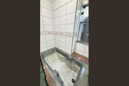 Casa à venda com 250m², 4 quartos e 6 vagas Casa à venda com 250m², 4 quartos e 6 vagasBanheiro da Suíte