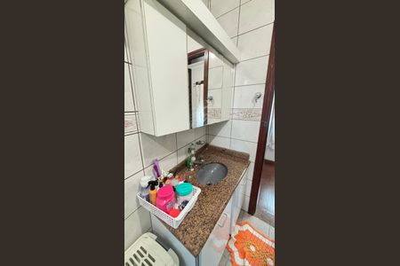 Casa à venda com 250m², 4 quartos e 6 vagas Casa à venda com 250m², 4 quartos e 6 vagasBanheiro da Suíte