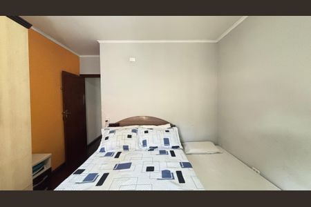 Casa à venda com 250m², 4 quartos e 6 vagas Casa à venda com 250m², 4 quartos e 6 vagasSuite