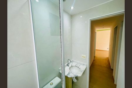 Apartamento à venda com 53m², 2 quartos e 1 vaga Apartamento à venda com 53m², 2 quartos e 1 vagaBanheiro