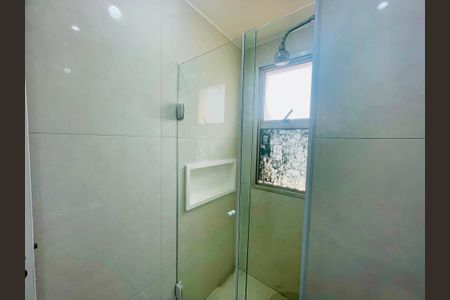 Apartamento à venda com 53m², 2 quartos e 1 vaga Apartamento à venda com 53m², 2 quartos e 1 vagaBanheiro