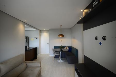 Apartamento à venda com 63m², 2 quartos e 1 vaga Apartamento à venda com 63m², 2 quartos e 1 vagaSala