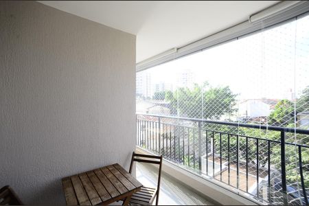 Apartamento à venda com 63m², 2 quartos e 1 vaga Apartamento à venda com 63m², 2 quartos e 1 vagaVaranda