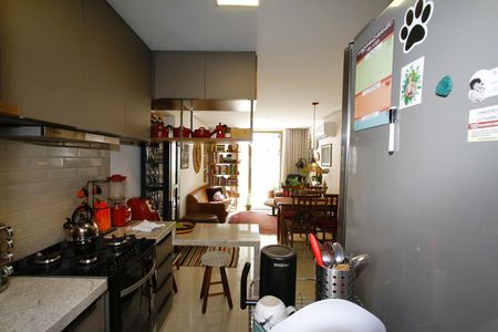 Apartamento à venda com 200m², 2 quartos e 2 vagasCozinha