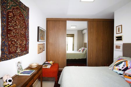 Apartamento à venda com 200m², 2 quartos e 2 vagasSuíte