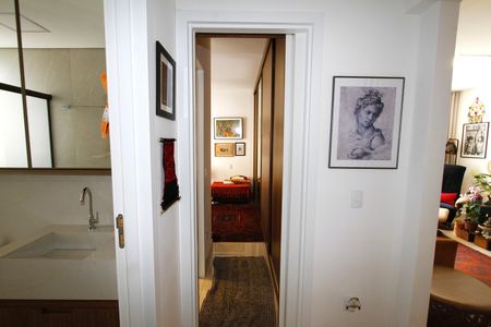 Apartamento à venda com 200m², 2 quartos e 2 vagasCorredor