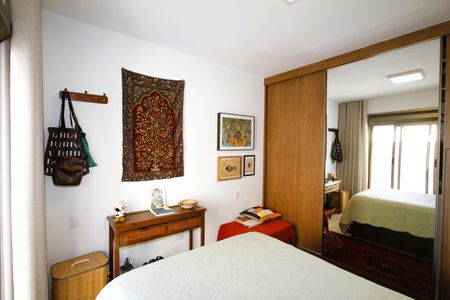 Apartamento à venda com 200m², 2 quartos e 2 vagasSuíte