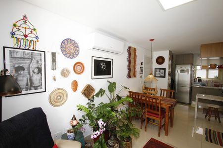 Apartamento à venda com 200m², 2 quartos e 2 vagasSala