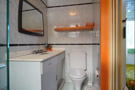 Casa à venda com 250m², 3 quartos e 3 vagas Casa à venda com 250m², 3 quartos e 3 vagasBanheiro suíte