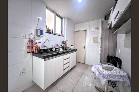 Apartamento à venda com 66m², 2 quartos e 1 vaga Apartamento à venda com 66m², 2 quartos e 1 vagaCozinha