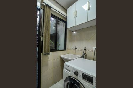 Apartamento à venda com 67m², 2 quartos e 1 vaga Área de Serviço