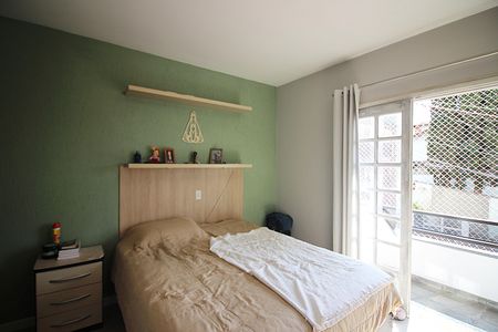 Casa à venda com 210m², 3 quartos e 2 vagasSuíte