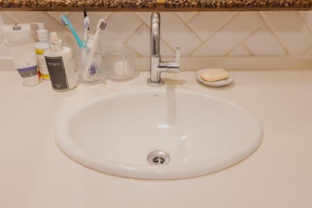 Apartamento à venda com 102m², 3 quartos e sem vagaBanheiro da Suíte 1