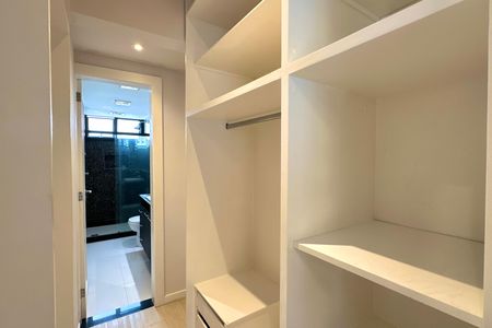 Apartamento à venda com 76m², 1 quarto e 1 vagaSuíte