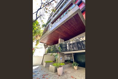 Apartamento à venda com 76m², 1 quarto e 1 vagaPlaquinha