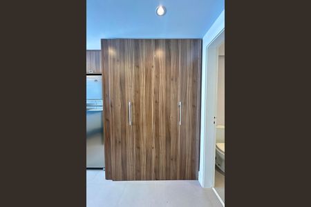 Apartamento à venda com 76m², 1 quarto e 1 vagaÁrea de Serviço