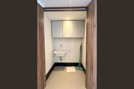 Apartamento à venda com 76m², 1 quarto e 1 vagaÁrea de Serviço