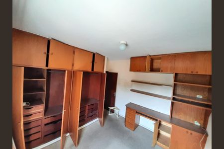 Casa à venda com 166m², 4 quartos e 3 vagas Casa à venda com 166m², 4 quartos e 3 vagasFoto 10